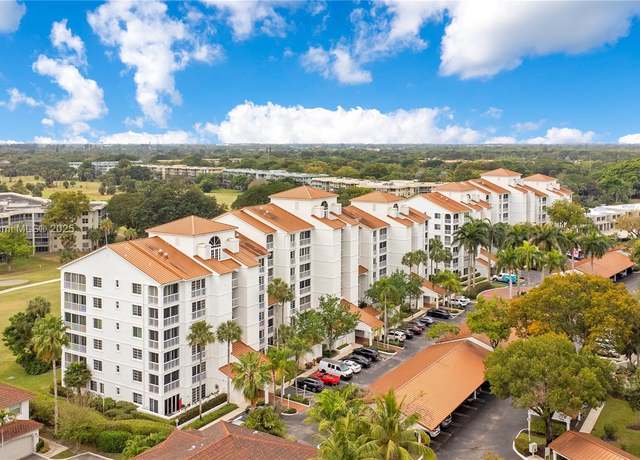 Property at 4108 W Palm Aire Dr Unit 083B, Pompano Beach, FL 33069, 2 beds, 2.5 baths