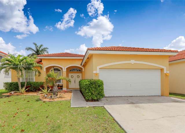 Property at 515 SE 30th Dr, Homestead, FL 33033, 5 beds, 3 baths