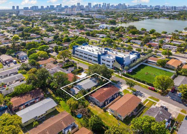 Property at 504 SW 10th St, Hallandale Beach, FL 33009, 8 beds, 3 baths