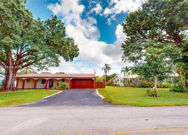 Property at 2116 NW 3rd Ave, Wilton Manors, FL 33311, 3 beds, 2 baths