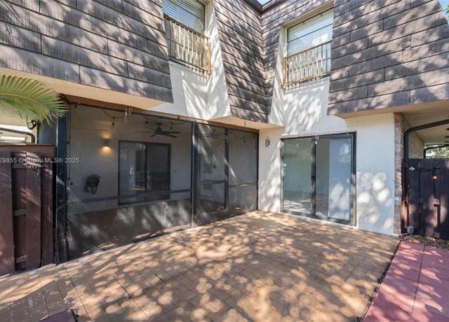Property at 2622 NW 99th Ave, Coral Springs, FL 33065, 3 beds, 2.5 baths