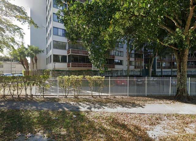 Property at 4222 Inverrary Blvd #4814, Lauderhill, FL 33319, 1 bed, 1.5 baths