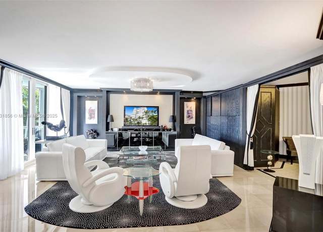 Property at 21050 Point Pl #403, Aventura, FL 33180, 3 beds, 2.5 baths