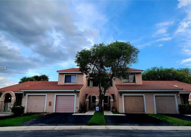 Property at 16624 Greens Edge Cir #75, Weston, FL 33326, 3 beds, 2.5 baths