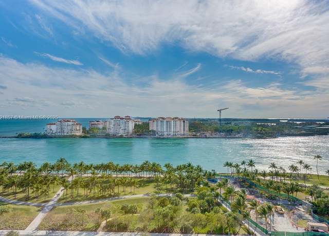 Property at 300 S Pointe Dr #1602, Miami Beach, FL 33139, 2 beds, 2.5 baths