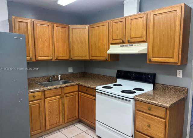 Property at 9203 NW 38th Dr #12, Coral Springs, FL 33065, 2 beds, 1 bath