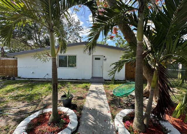 Property at 2860 SW 13th St, Fort Lauderdale, FL 33312, 3 beds, 2 baths