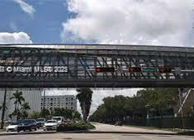Property at 1235 Mariposa Ave #8, Coral Gables, FL 33146, 1 bed, 1.5 baths