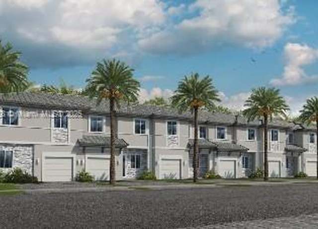 Property at 644 SE 14 Ct, Homestead, FL 33034, 3 beds, 2.5 baths
