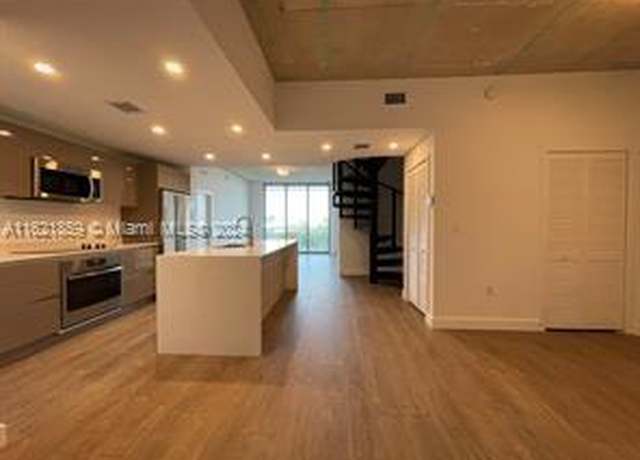 Property at 13800 Highland Dr Ph 8, North Miami Beach, FL 33181, 2 beds, 2 baths