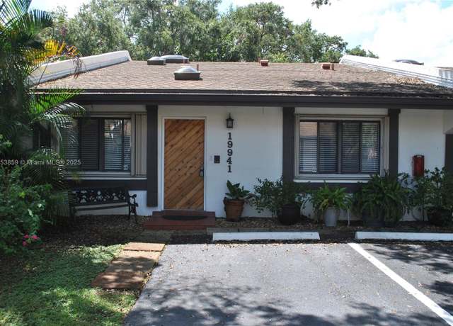 Property at 19941 NE 5th Ct Unit 3M, Miami, FL 33179, 2 beds, 2 baths