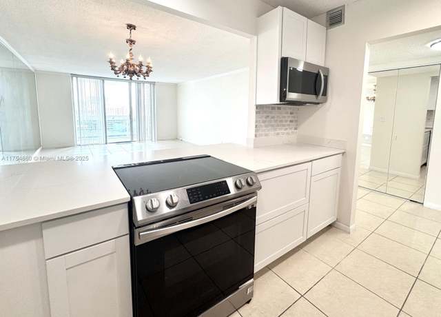 Property at 3800 S Ocean Dr #1707, Hollywood, FL 33019, 2 beds, 2 baths