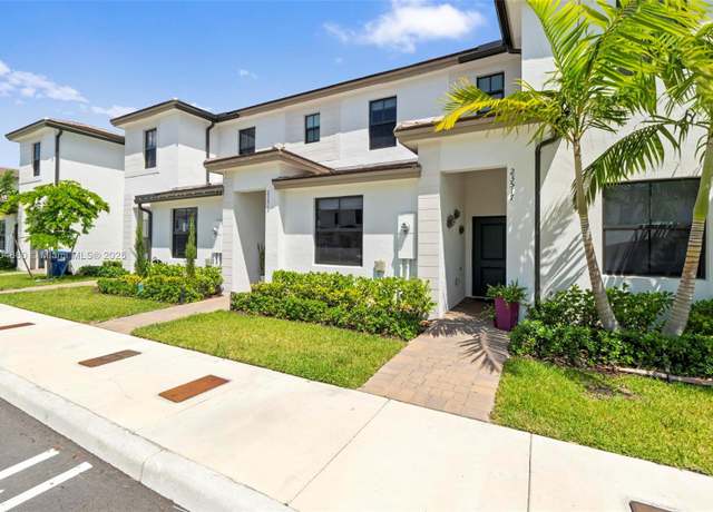 Property at 23517 SW 127th Pl, Homestead, FL 33032, 3 beds, 3 baths