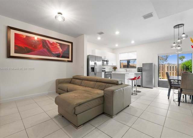 Property at 23517 SW 127th Pl, Homestead, FL 33032, 3 beds, 3 baths