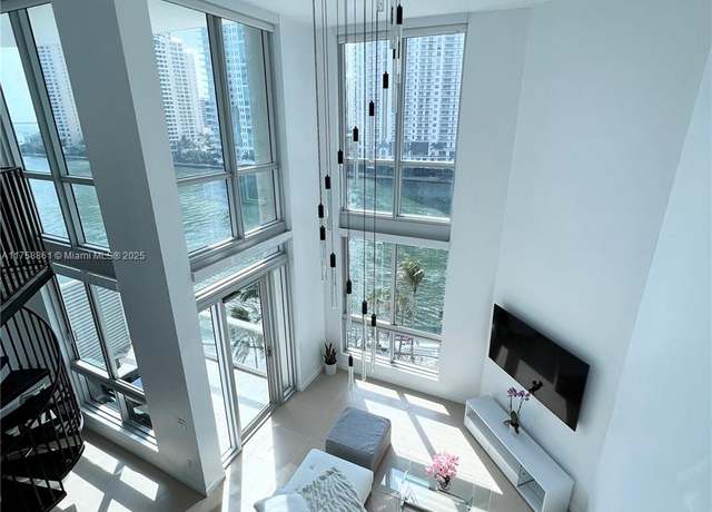 Property at 300 S Biscayne Blvd Unit L-814, Miami, FL 33131, 1 bed, 1.5 baths