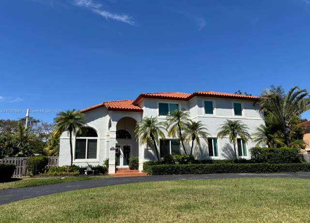 Property at 17658 SW 81st Ct, Palmetto Bay, FL 33157, 5 beds, 4 baths