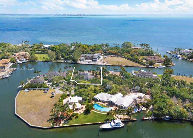 Property at 30 Leucadendra Dr, Coral Gables, FL 33156, 5 beds, 5.5 baths