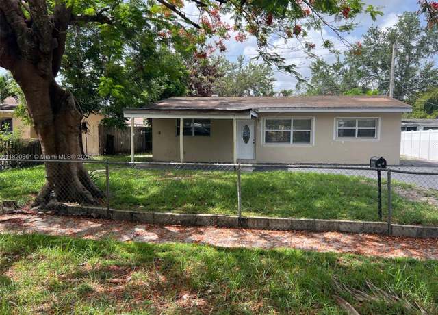 Property at 6442 Oak St, Hollywood, FL 33024, 3 beds, 2 baths