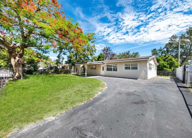 Property at 6442 Oak St, Hollywood, FL 33024, 3 beds, 2 baths