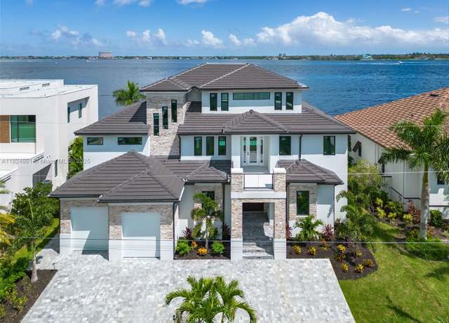 Property at 5735 Riverside Dr, Cape Coral, FL 33904, 7 beds, 8 baths