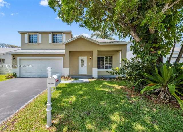 Property at 14480 SW 145th Pl, Miami, FL 33186, 4 beds, 2.5 baths