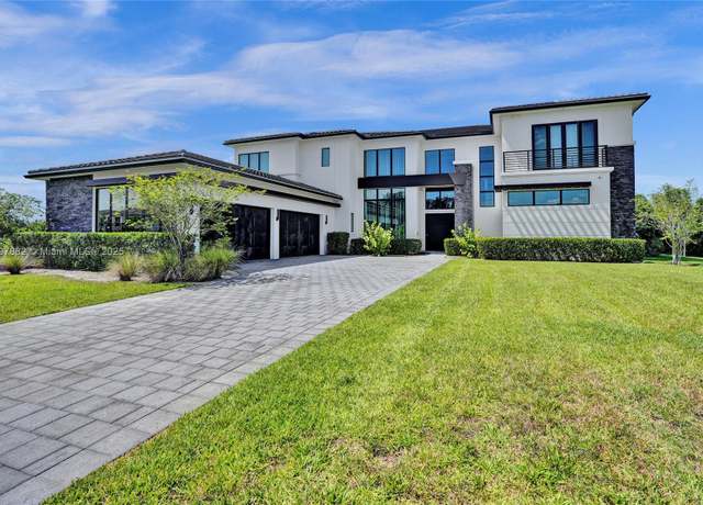 Property at 17811 SW 58th St, Southwest Ranches, FL 33331, 6 beds, 7.5 baths