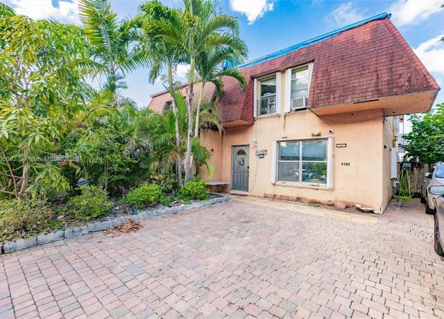 Property at 5514 SW 44th Ter, Dania Beach, FL 33314, 3 beds, 2.5 baths