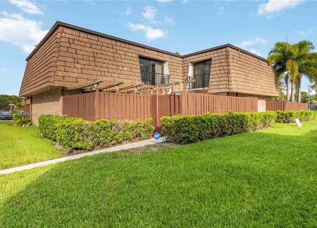 Property at 3003 30th Ln, Green Acres, FL 33463, 3 beds, 3 baths