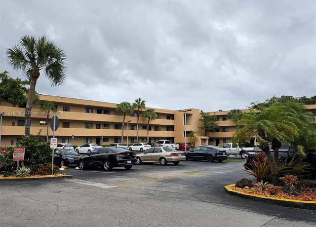 Property at 8415 SW 107th Ave Unit 219W, Miami, FL 33173, 2 beds, 2 baths