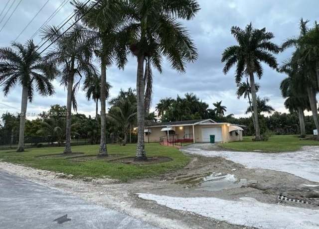 Property at 310 NW 161st St, Miami, FL 33169
