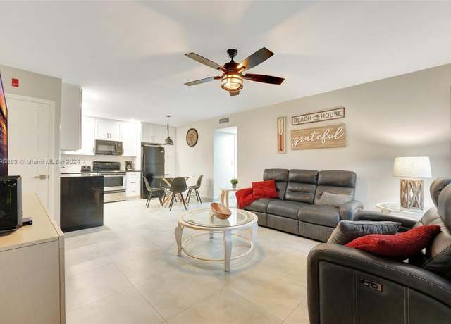 Property at 221 SE 9th Ave #102, Pompano Beach, FL 33060, 2 beds, 2 baths