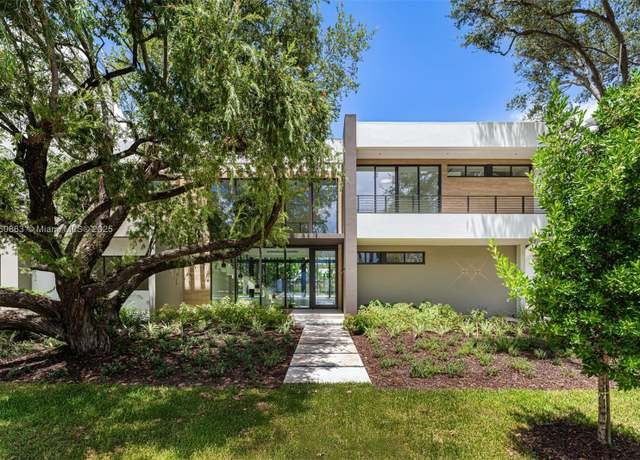 Property at 5921 SW 84th St, South Miami, FL 33143, 6 beds, 7.5 baths