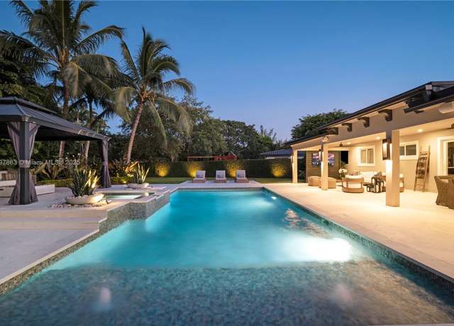 Property at 10921 SW 102nd Ct, Miami, FL 33176, 3 beds, 2 baths