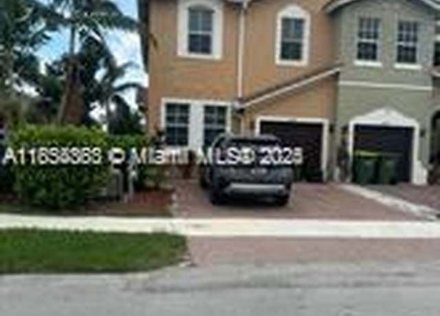 Property at 2450 SE 14th Ct #2450, Homestead, FL 33035, 4 beds, 3 baths