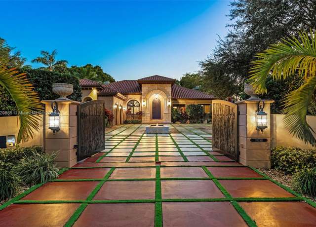 Property at 10390 SW 62nd St, Miami, FL 33173, 4 beds, 4.5 baths