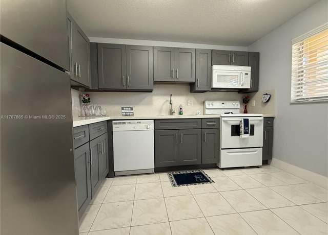 Property at 3253 Foxcroft Rd Unit G110, Miramar, FL 33025, 2 beds, 2 baths