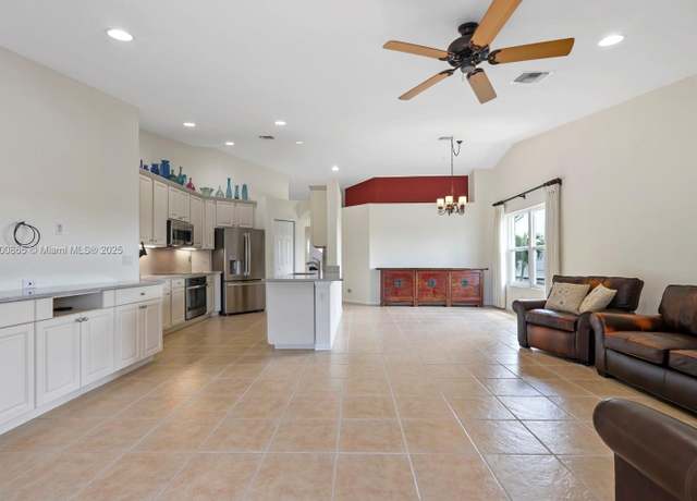 Property at 6893 Sterling Grns #201, Naples, FL 34104, 2 beds, 2 baths