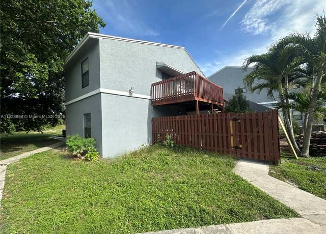 Property at 22 Crossings Cir Unit E, Boynton Beach, FL 33435, 2 beds, 2 baths