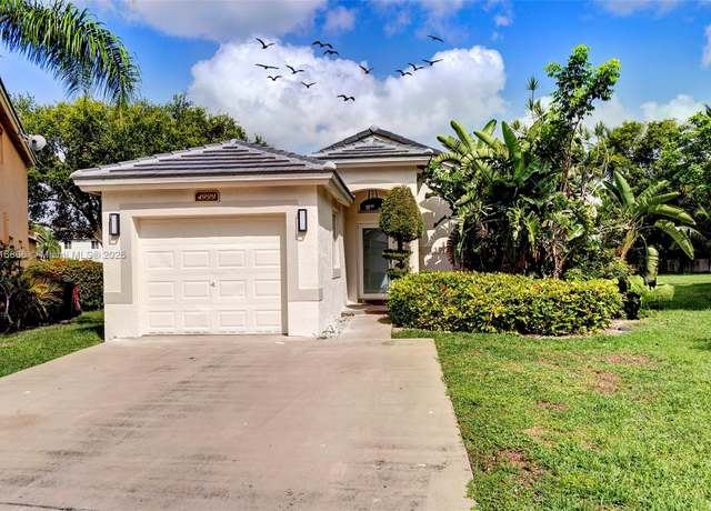 Property at 4999 Pelican St, Coconut Creek, FL 33073, 3 beds, 2 baths