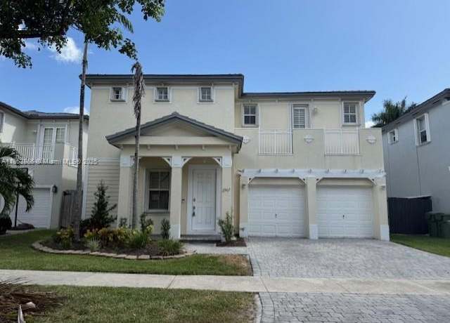 Property at 2967 NE 2nd Dr, Homestead, FL 33033, 4 beds, 3 baths