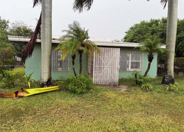 Property at 215 NW 3rd Ave, Florida City, FL 33034, 2 beds, 1 bath
