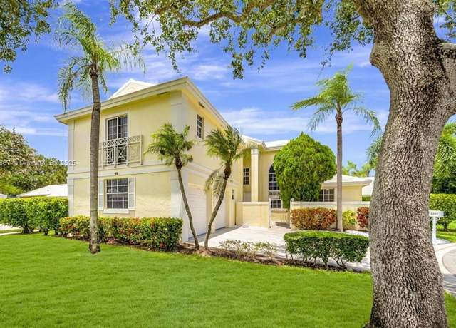 Property at 15281 Wilshire Ct, Pembroke Pines, FL 33027, 3 beds, 2.5 baths