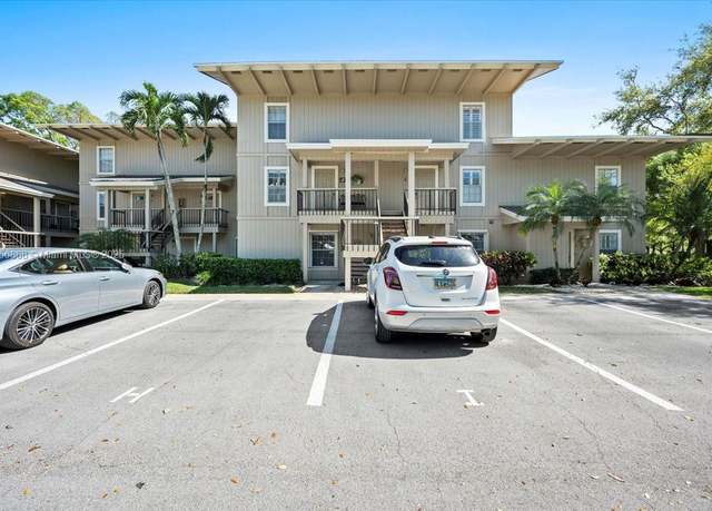 Property at 18369 SE Wood Haven Ln Unit J, Jupiter, FL 33469, 2 beds, 2.5 baths