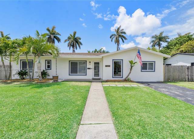 Property at 9350 SW 183rd Ter, Palmetto Bay, FL 33157, 4 beds, 2 baths