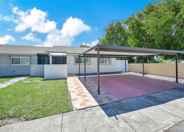 Property at 43 NW 109th Ct, Miami, FL 33172, 3 beds, 2 baths