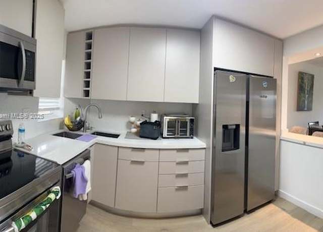 Property at 8900 Washington Blvd Unit 304A, Pembroke Pines, FL 33025, 1 bed, 1.5 baths