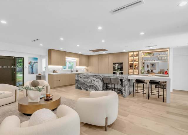 Property at 11301 SW 74th Ct, Pinecrest, FL 33156, 5 beds, 4.5 baths