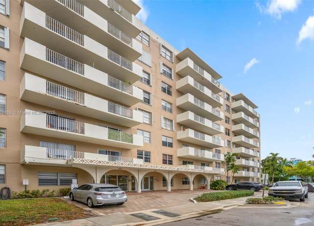 Property at 1455 N Treasure Dr Unit 4D, North Bay Village, FL 33141, 1 bath