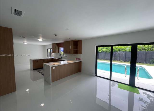 Property at 7630 SW 94th Ave, Miami, FL 33173, 4 beds, 3 baths