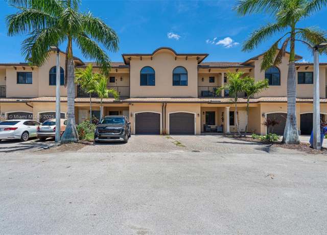 Property at 9265 NW 16th St, Pembroke Pines, FL 33024, 3 beds, 2.5 baths